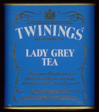 Банка Lady Grey от Twinings в старом исполнении. Этот чай с бергамотом, лимоном, апельсином и васильками очень нравится женщинам. 